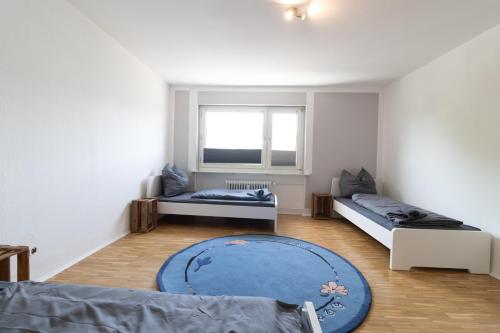 Wiesbaden Schierstein zentral im Rhein-Main-Gebiet, Monteure Herzlich Willkommen!