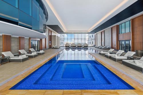 Swimming pool, Dukes The Palm Dubai Hotel in Palm Jumeirah