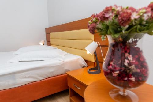 Hotel Sir Colentina - image 2