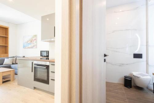 Modern 2-Bedroom Gem close to Metro - image 2