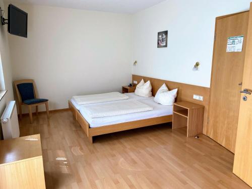 Pension Zum Bahnhof in Mörlheim, Deutschland