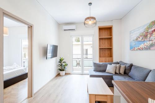 Spacious 3-Bedroom Dual Apartment in City Centre, Athens