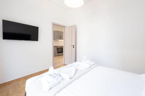 Spacious 3-Bedroom Dual Apartment in City Centre - image 8