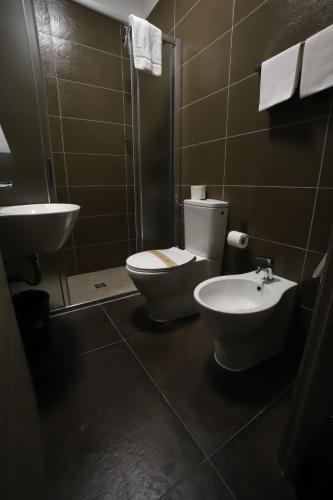 Tiby Hotel - image 3