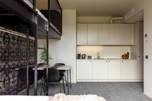 Hugo Apartment Hotel Hugo Apartment Hotel