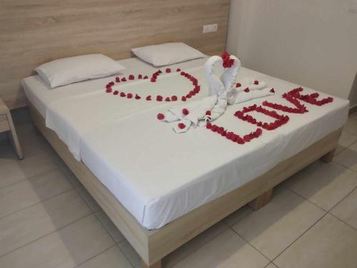 Lefkimi Hotel - image 7