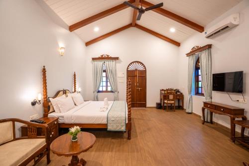 Casa Albuquerque near Chapora Beach