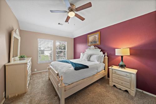 Katy Getaway Game Room Bbq Yard Sleeps 16, Houston (TX), Texas