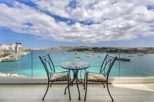 Avalon by the Sea - A Breath of Oceanfront Luxury, Sliema