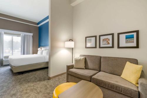 Comfort Suites Sarasota-Siesta Key - image 6