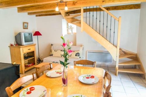 Gîte Gîte 2/4 personnes à La Grandville (Gite Gite 2/4 personnes a La Grandville) in Bedoues