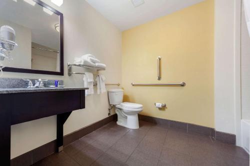 Sleep Inn & Suites Bismarck I-94 - image 9