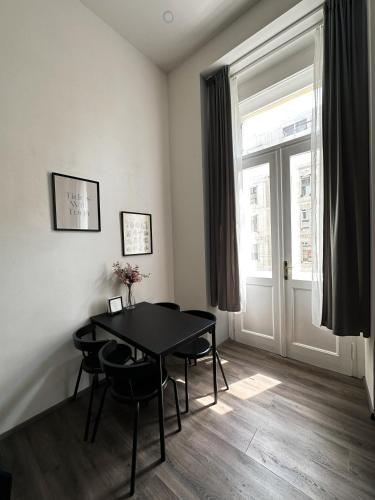 Grand Viceroy Apartments - Gothic Tower View, Прага (фото 6)