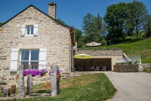 Gite du bas au cayre gîte à louer Saint-Julien-du-Tournel