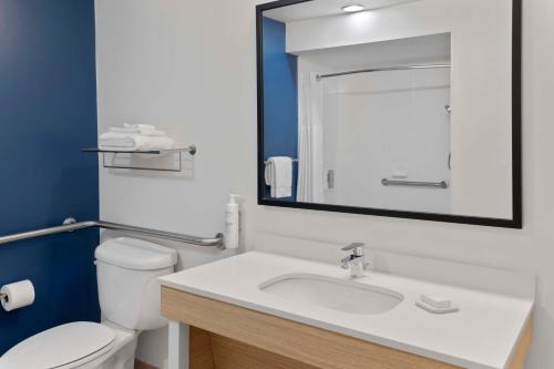 Spark By Hilton Newcomerstown Spark By Hilton Newcomerstown