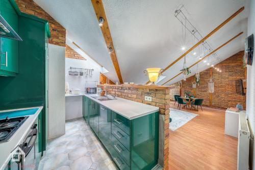 ACME Apartments 2