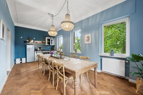 Große Altbau Wohnung I 3 Schlafzimmer I 2 Terrassen I Zentral I 8 Personen in Bad Kreuznach, Deutschland