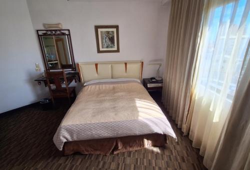 Double Room image 5