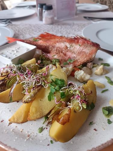 Alba Góra Św Anny Restauracja i Pokoje - image 7