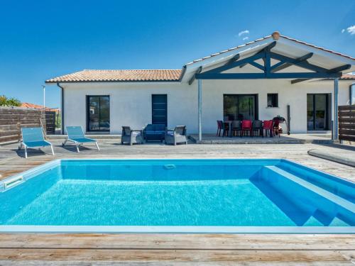 Villa Les Alyzés by Interhome