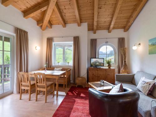 One-Bedroom Apartment with Balcony and Mountain View 