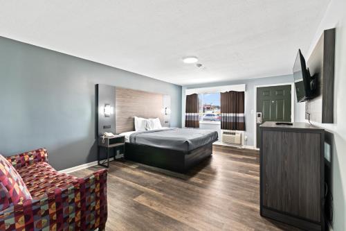 Plaza Inn - image 7