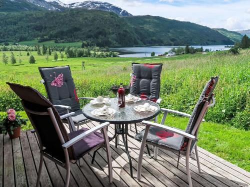 Chalet Haukedalspanorama by Interhome in Viksdalen