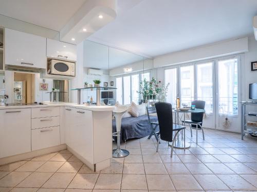 Apartment Le Cheverny by Interhome 2