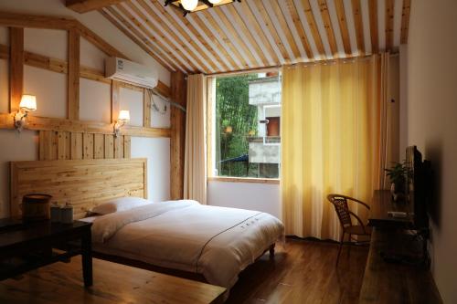 1 queen bed