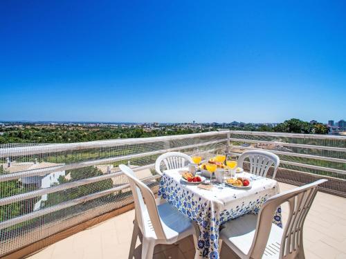 Apartment Estrela do Vau-3 bedroom-3 by Interhome in โบเยา