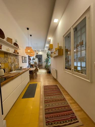 Amber Pearl Apartment 2 rooms and 2 bathrooms at Kálvin Square, Budapest (photo 9)
