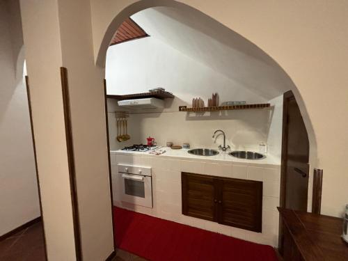 Kitchen, Locanda delle sorelle nel centro storico in Campagnano Di Roma