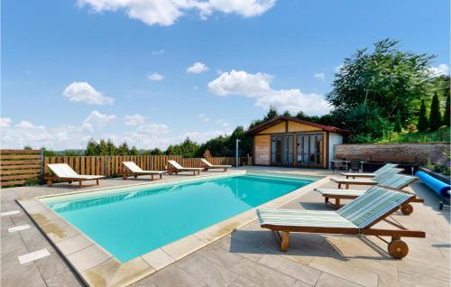 Peldbaseins, Nice Home In Ludbreg With Sauna in Leticani