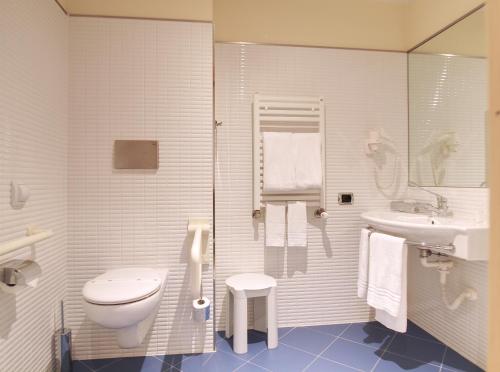 Tower Hotel Malpensa Room Type - Double or Twin Room - Disability Access