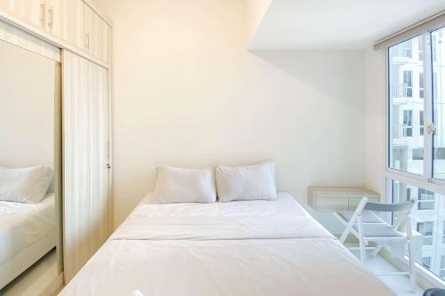 Cozy and Well Furnished Studio Tokyo Riverside PIK 2 Apartment By Travelio, Tangerang