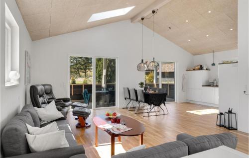  Gorgeous Home In Vig With Kitchen in Vig