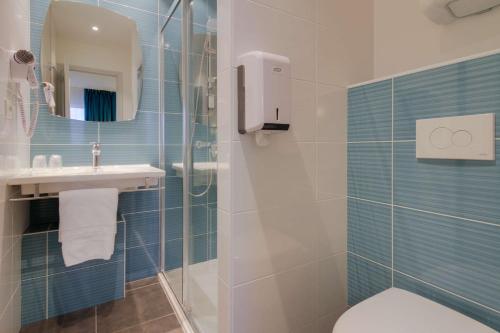 Brit Hotel Hermes - image 4