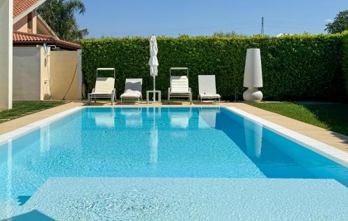  Beautiful Home In Modica With Kitchen in Modica