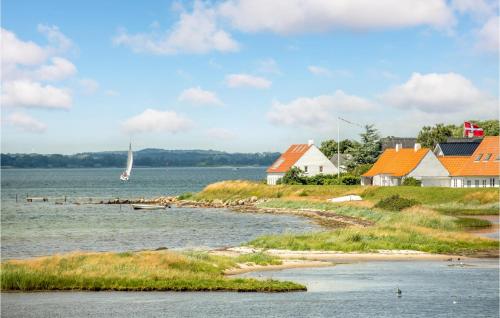 Beach, Two-Bedroom Holiday Home In Haderslev in Aro