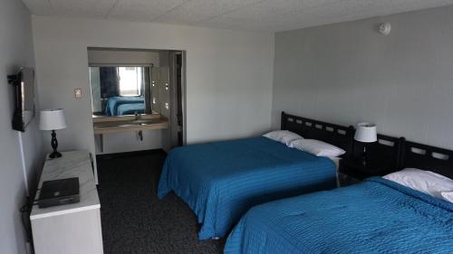 Windjammer Motor Inn