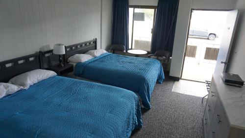 Windjammer Motor Inn