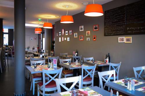 餐廳, Brit Hotel Du Dauphin L'Aigle in 萊格勒