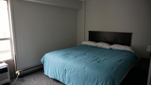 Windjammer Motor Inn - image 13