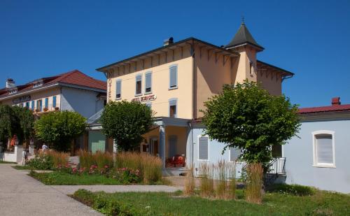 Hôtel Beau Site - Hôtel - Malbuisson