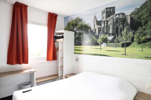 1 queen bed, 1 twin bed