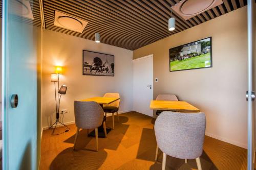Brit Hotel Ploermel - Hotel de l'Hippodrome - image 10