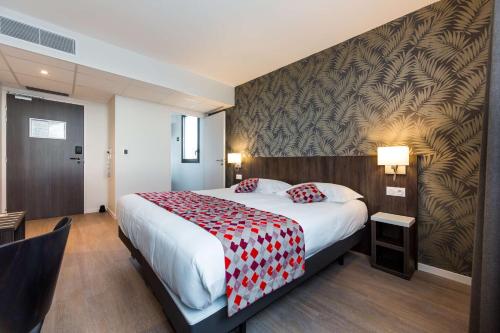 Brit Hotel Ploermel - Hotel de l'Hippodrome - image 11