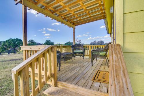 Ranch Cabin with Decks 10 Mi to Fredericksburg - image 12