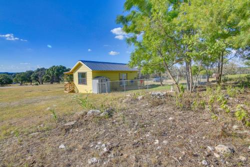 Ranch Cabin with Decks 10 Mi to Fredericksburg - image 2