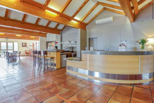 Brit Hotel Confort Castres - image 10